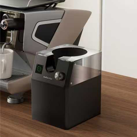 Urządzenie do czyszczenia kolb z fusów kawowych