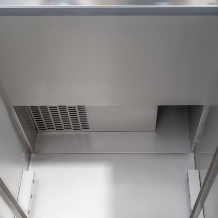 Szafa chłodnicza ze stali nierdzewnej na nożkach, GN 2/1, V 650 l