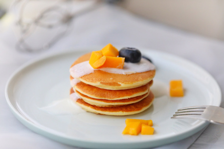 Gofrownica elektryczna do poffertjes mini naleśników holenderskich 25 sztuk