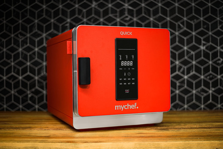 Piec konwekcyjny szybkiego gotowania ogrzewanie nadmuchowe cyfrowy panel sterowania 3,6 kW 230V 397x598x410 mm QUICK 1 RED